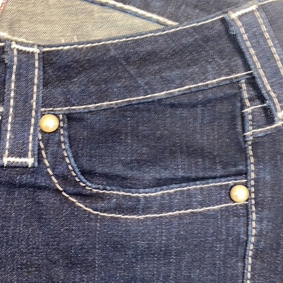 True Religion - Picture 4 of 9